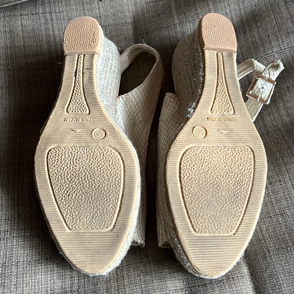 Women’s Espadrilles Heeled wedges - Size 9 Made in Spain Beige Sandals - Picture 3 of 3